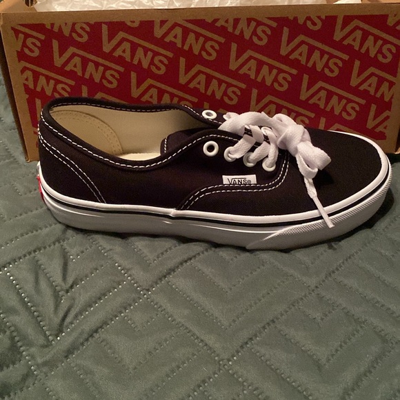 Kids Vans - Picture 2 of 4